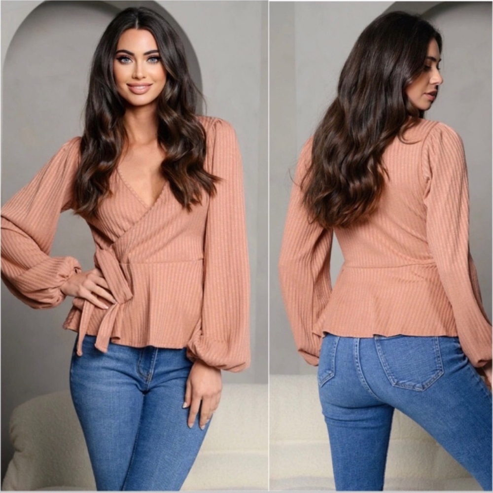 🌷New USA MADE Ribbed Surplice neckline Spring Women's Beautiful Blouse Top🌷 - Picture 3 of 4